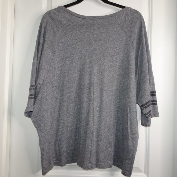 Urban Outfitters Vintage Jersey V-Neck Tee - Picture 2 of 5